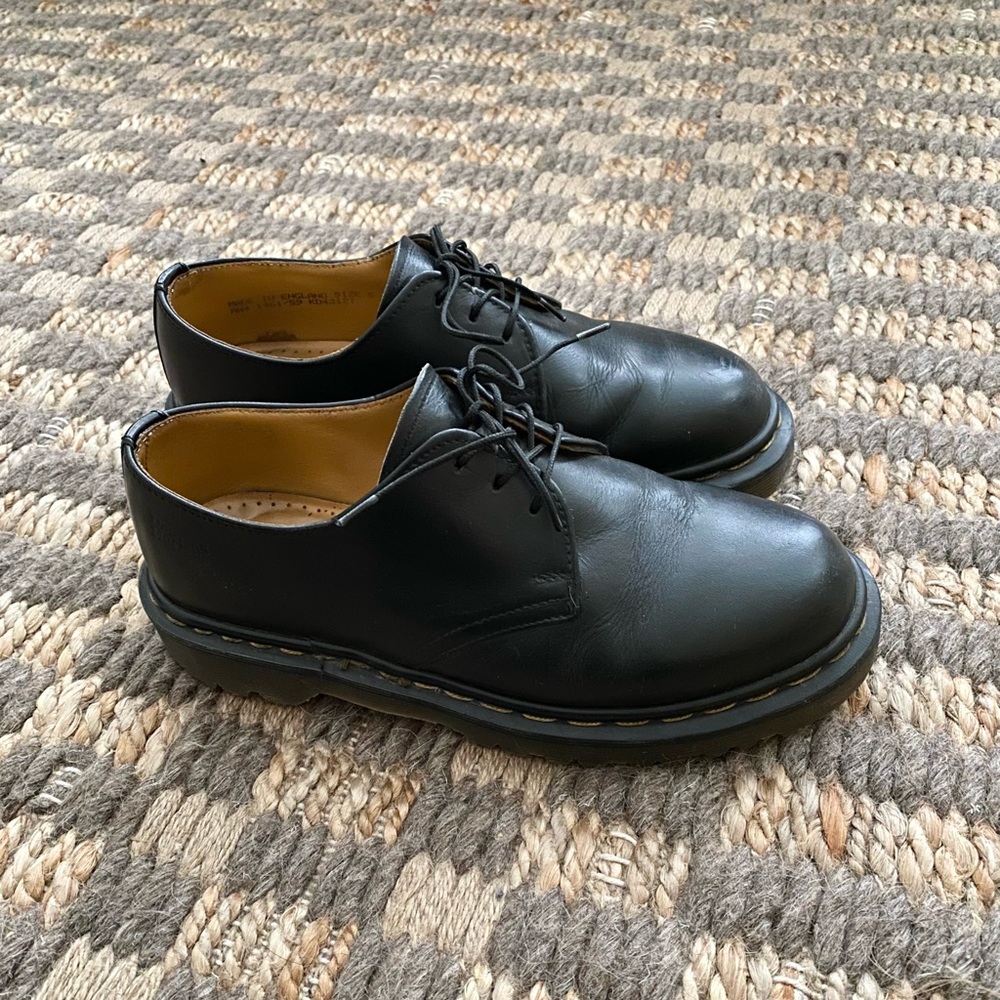 🇬🇧 Vintage! Made in England Dr. Martens lace-up Black Loafers
